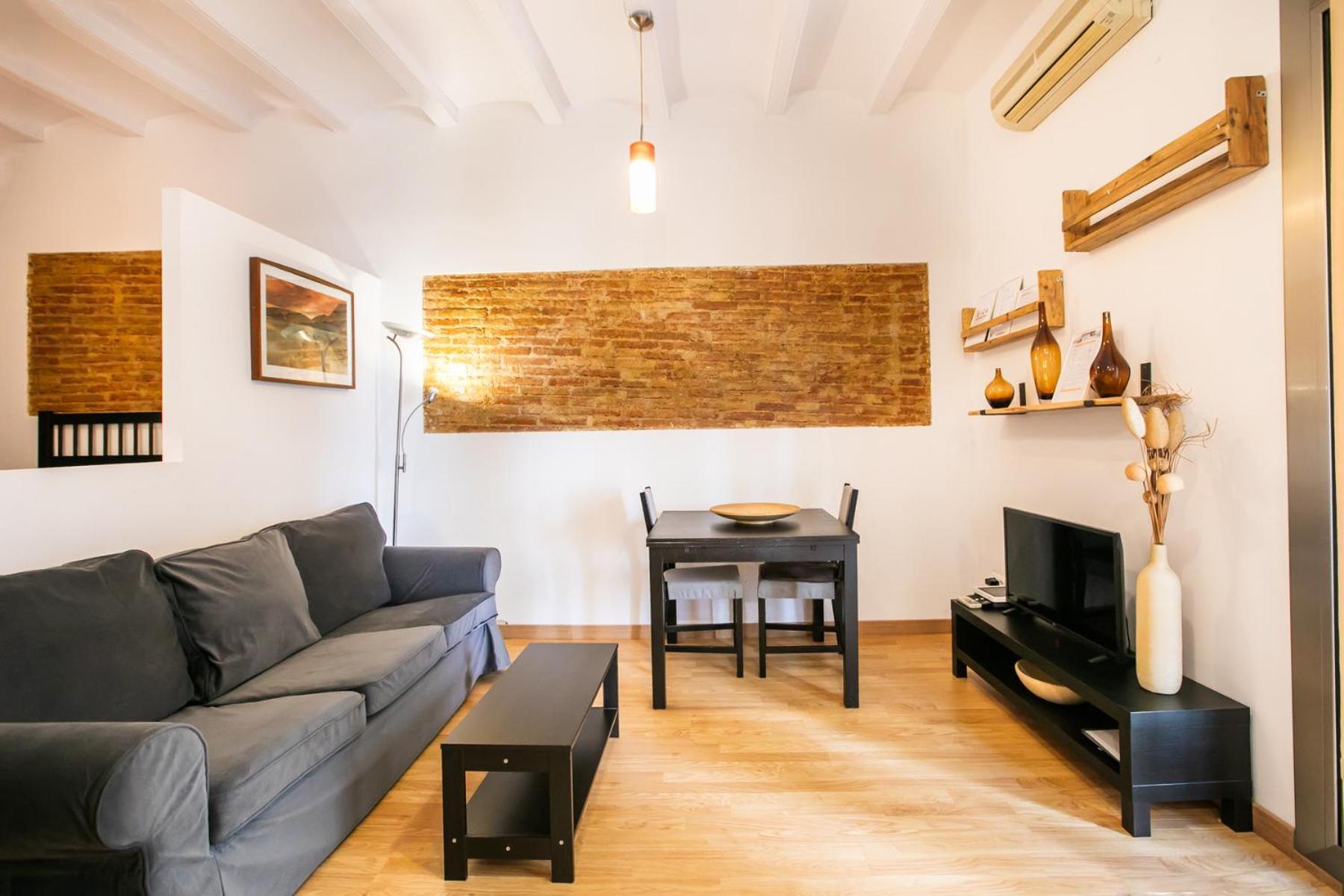 12gra1070 - Cozy Flat In The Heart Of Gracia! * Barcelone